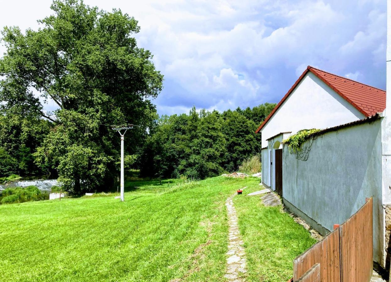 Apartmany U Reky Nezarky Lásenice Zewnętrze zdjęcie